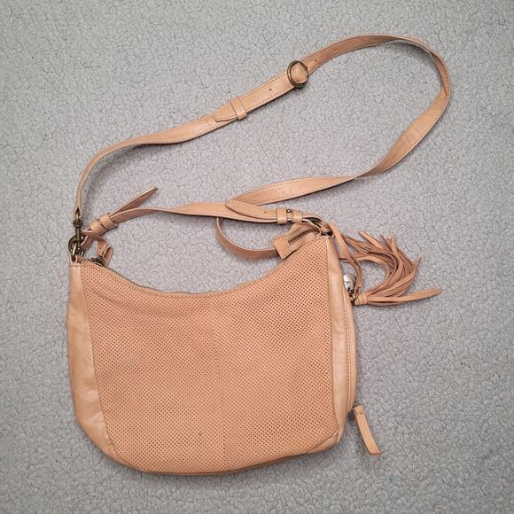 Lucky Brand Crossbody Bag Ebon Tan Leather Perforated Tassel Hobo Shoulder Boho - Picture 2 of 10